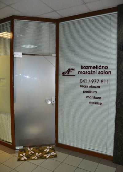 Kozmetično masažni salon Am - vhod